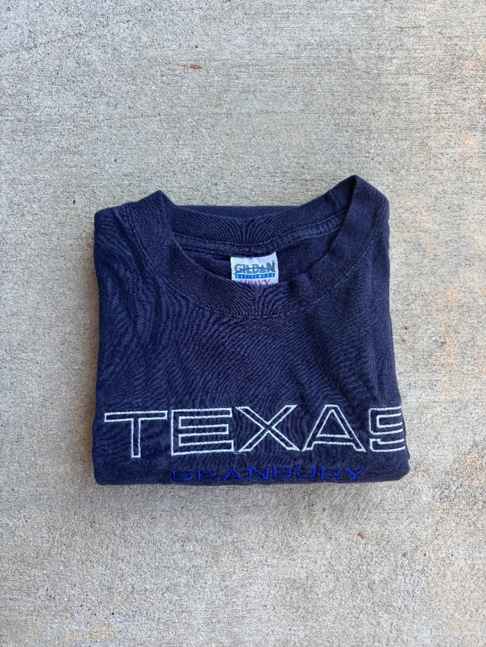 Vintage 90s/Y2K Granbury Texas Embroidered Navy Graphic Tee - Size L